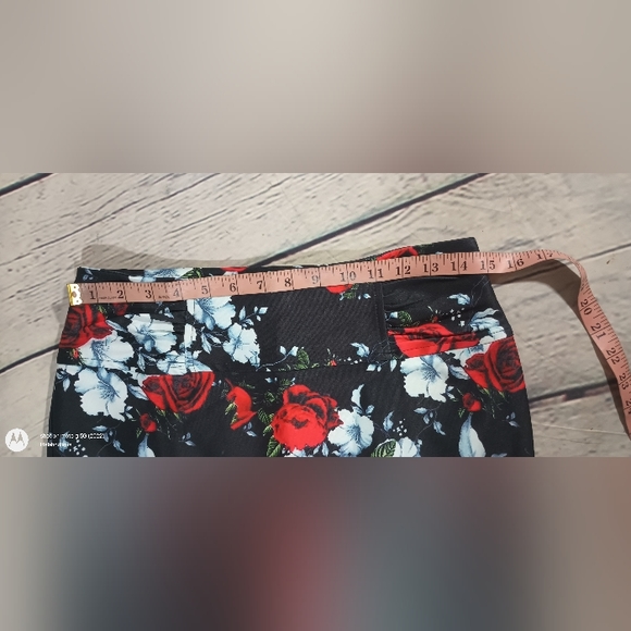 Vintage FloralPrint High-Rise Midi PencilSkirt Black - Picture 9 of 13
